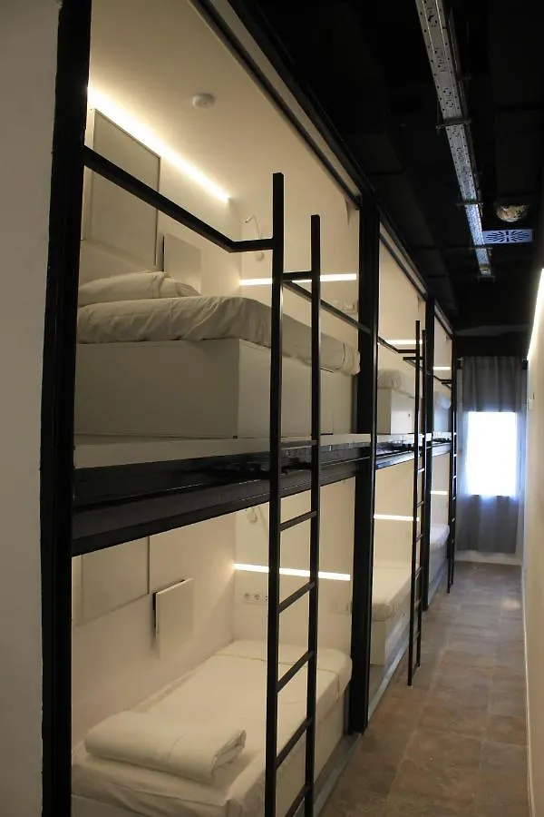 Capsulehotel M Pods Malaga Hotel