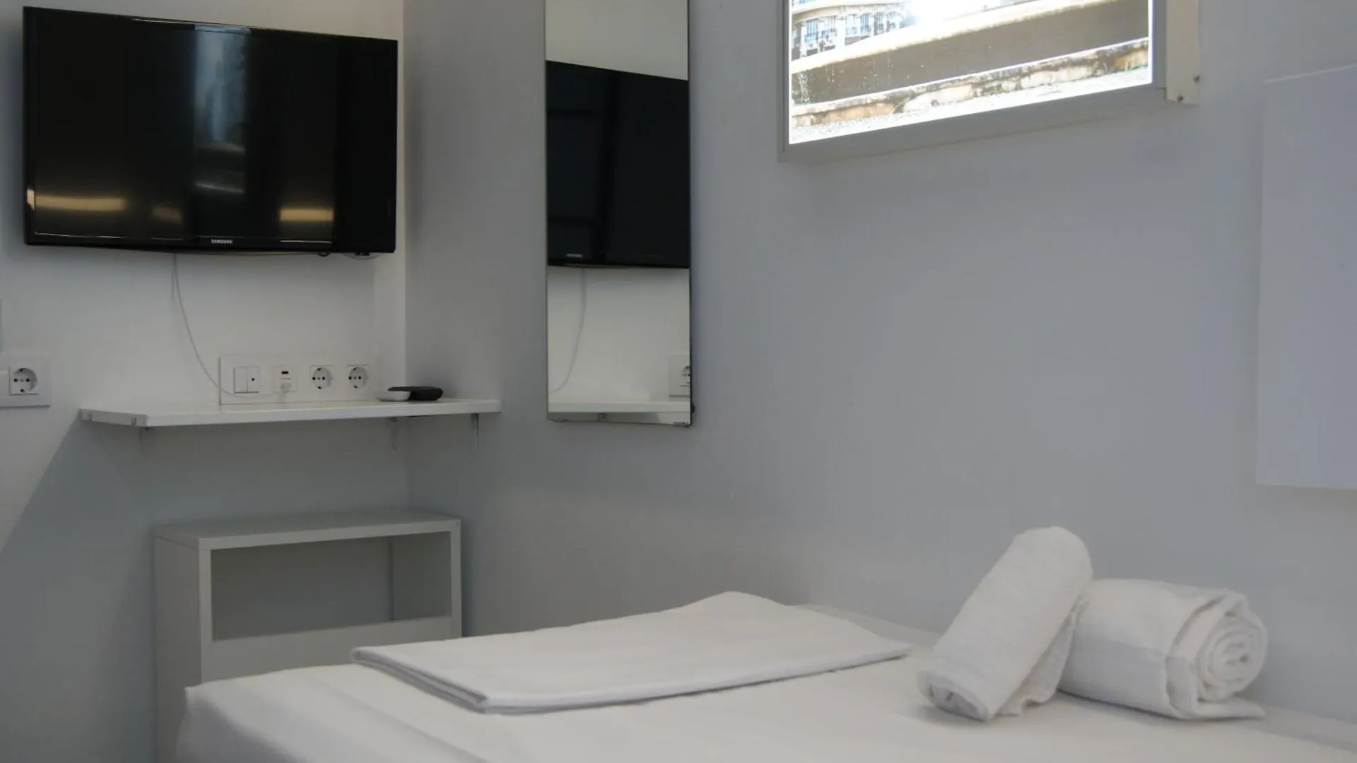Capsulehotel M Pods Malaga Hotel